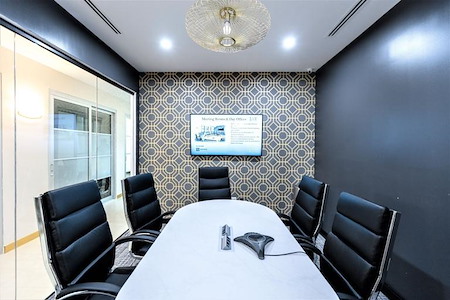 Jay Suites - Plaza District - Meeting Room C for 8 - Weekends
