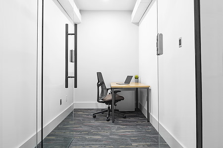 Venture X | Heartland - Private Office- 1 Desk