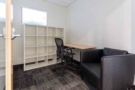 CIC | Cambridge - 245 Main - Interior office for 1-2 desks