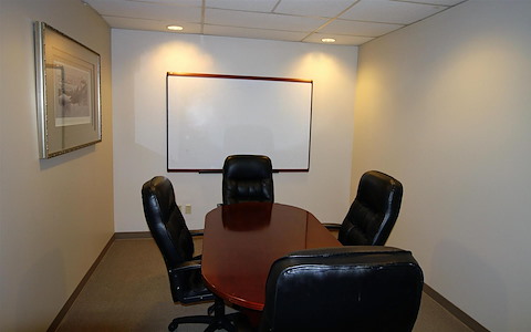 Cougar Mountain Room/Boat Room