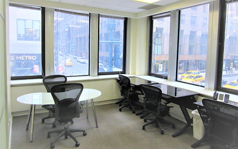Corner Windowed Suite with Views