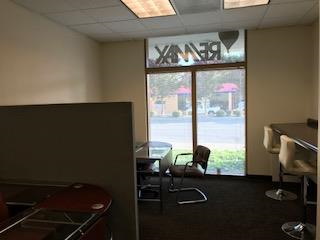 5 desk office