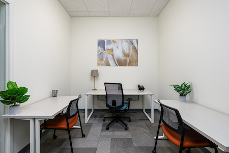 Office Evolution - Charlotte - 4 Person- Private Interior Office