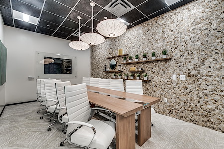 Lucid Private Offices | Downtown Fort Worth - D&amp;apos;Entremont Boardroom