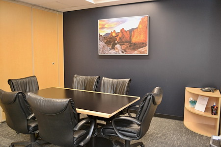Intelligent Office Lakewood - Medium Conference Room