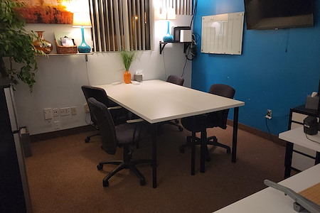 Global Presence Workspace - Private Office #220