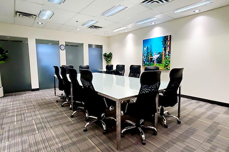 OfficeSuites At Airport Square - Oak or Granville Boardroom