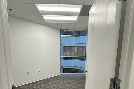 Oasis Office space-Fairfax,Virginia - Private office for 2