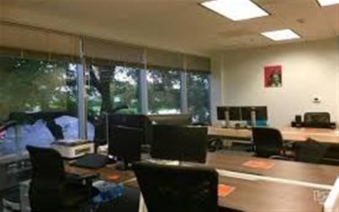 Dedicated Desk 1 Available At Duo Works Liquidspace