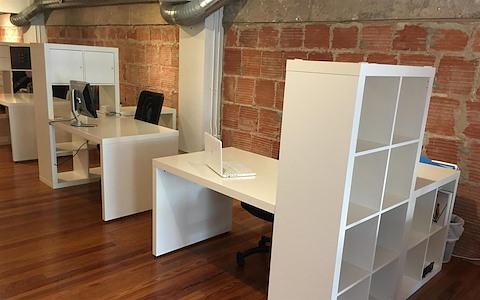 Partner XL Dedicated Desk