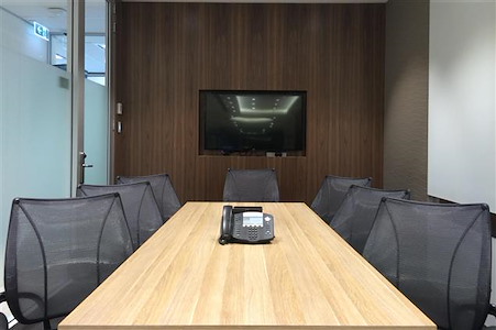 Meeting Room - 8 pax