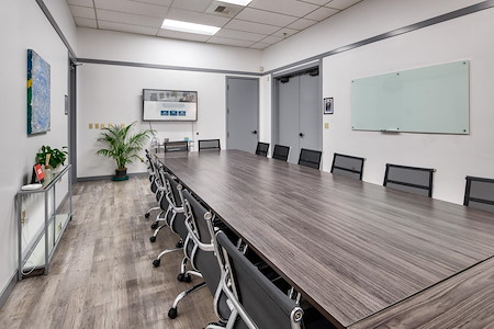 Overlake WorkSpace - Large Meeting Room / Classroom