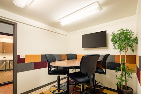 Shift Workspaces | Corona - Conference Room D