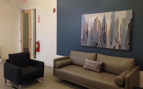 Large Suite (up to 4)