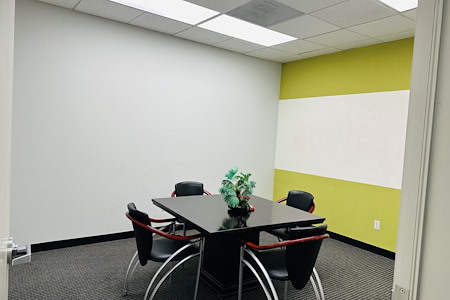 FalconX B2B Technology Accelerator &amp;amp; Incubator - Suite 11: Team Office for 6 people