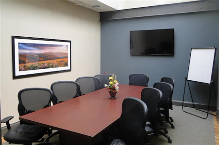 Zephyr - Conf Rm (10 ppl)