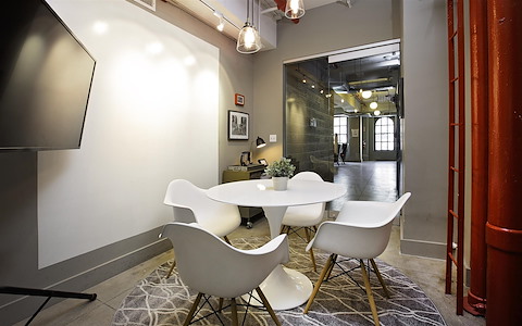 Conference Rm - 15th (TV)