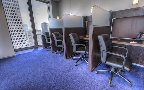 Coworking Lounge Workstation 4
