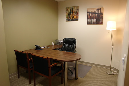 Hampton Business Center - Pines Blvd. - Suite 348 (Interior)
