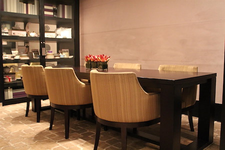 Shared Desk 2
