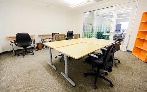 Desk 8