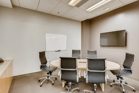 Office Evolution - Columbus/Easton Town Center - Medium Conference Room
