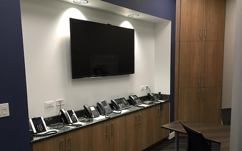 Demo/Small Meeting Room