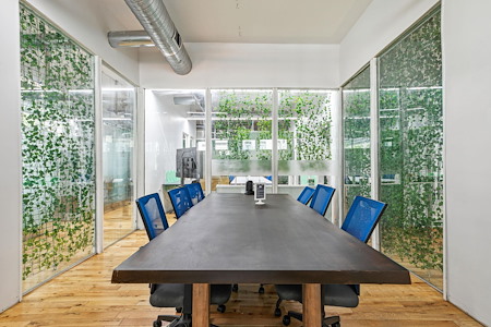 Task Up - Office for 6-8 with Glass Walls (J)