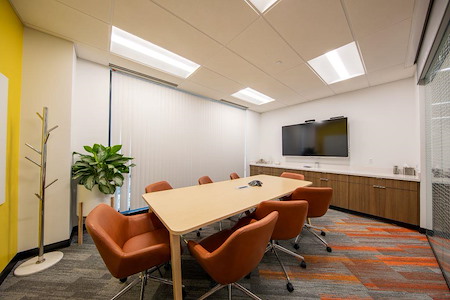 Carr Workplaces - Convergence Center - Brown Room