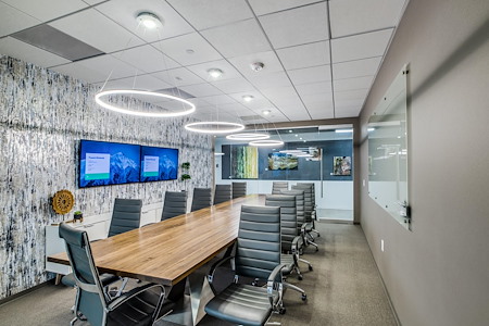 Lucid Private Offices | The Woodlands - The Sellers Boardroom
