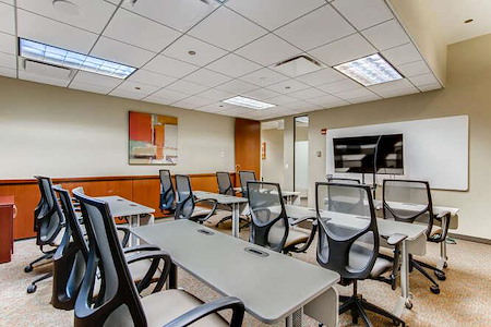Office Evolution - Chicago/ O&amp;apos;Hare - Conference Room #2