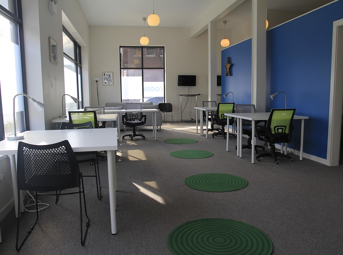 Open Desk 5 Available At Room To Grow Liquidspace