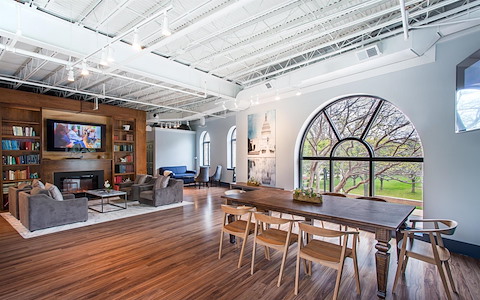 Private Office 242