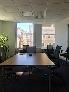 Beautiful Corner Team Office