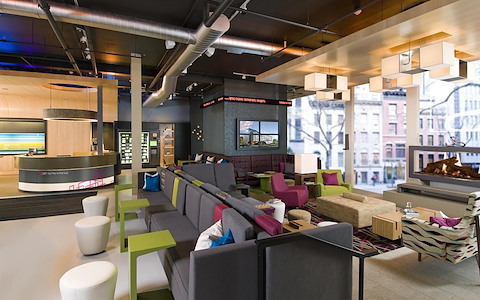Wxyz Lounge
