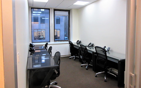 Double Window 6 Person Team Office