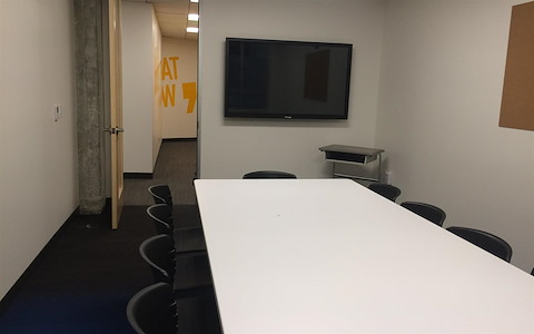 Meeting room N: conference style