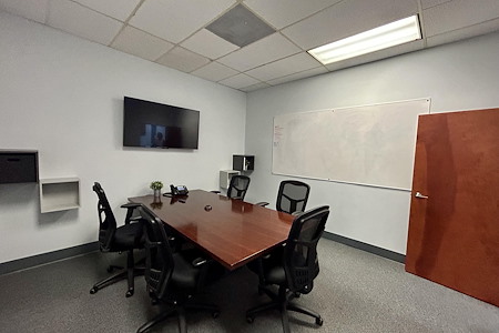 Suites@Madison - Conference Room 1