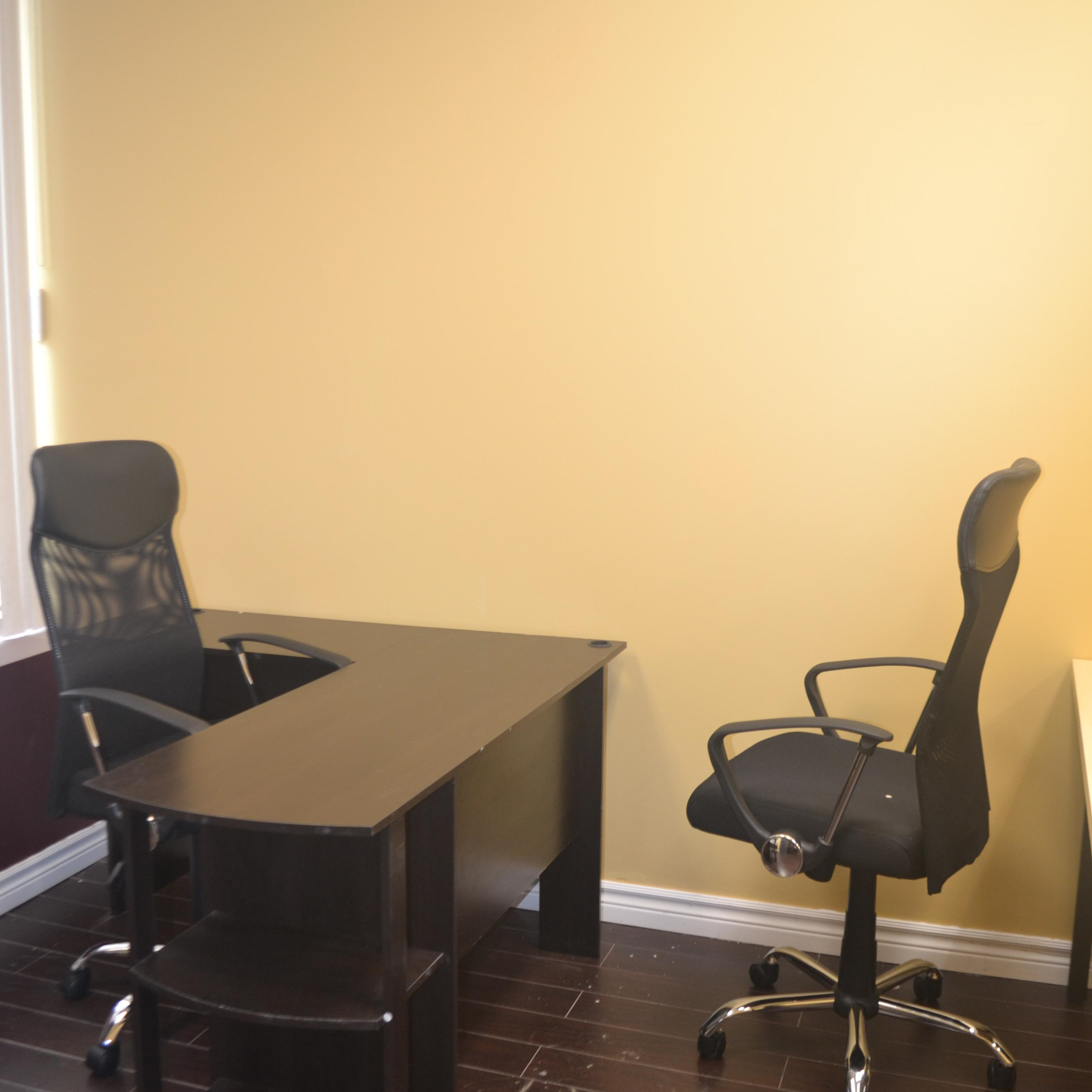 Open Desk For 1 At Cloudtronix Professional Services Inc