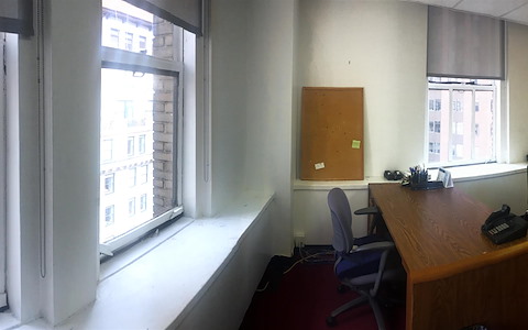 Three Window Extra Large Size Office