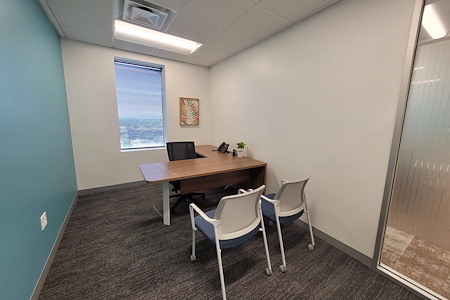Pacific Workplaces - Phoenix Midtown - Day Office 956
