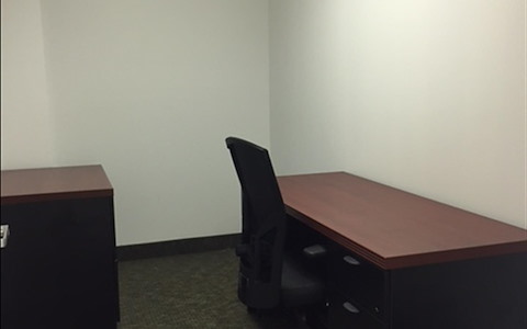 Suite 356 G Private office for one