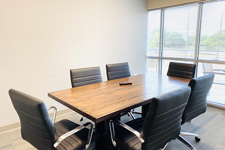 Business E Suites - Mustang Meeting Room