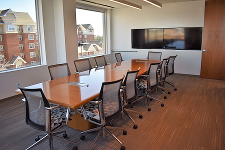 HuddleUp - Executive Board Room