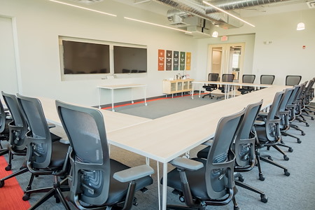 Roundtable Meetings &amp;amp; Events - Conference/Training  Room
