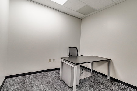 Essential Offices | Union Plaza - Deluxe Private Office for 1