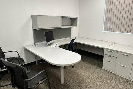 Office Evolution - Roselle - Private Office 001