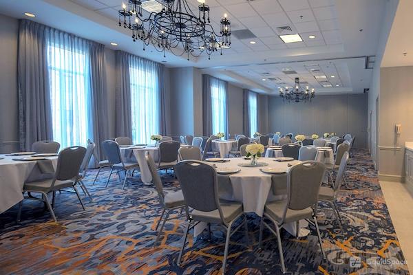 Private Meeting Room For 100 At Hilton Garden Inn New Orleans