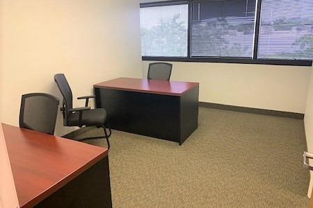 Crown Center Executive Suites (CCESuites) - 308A - Window office for 1-2 people