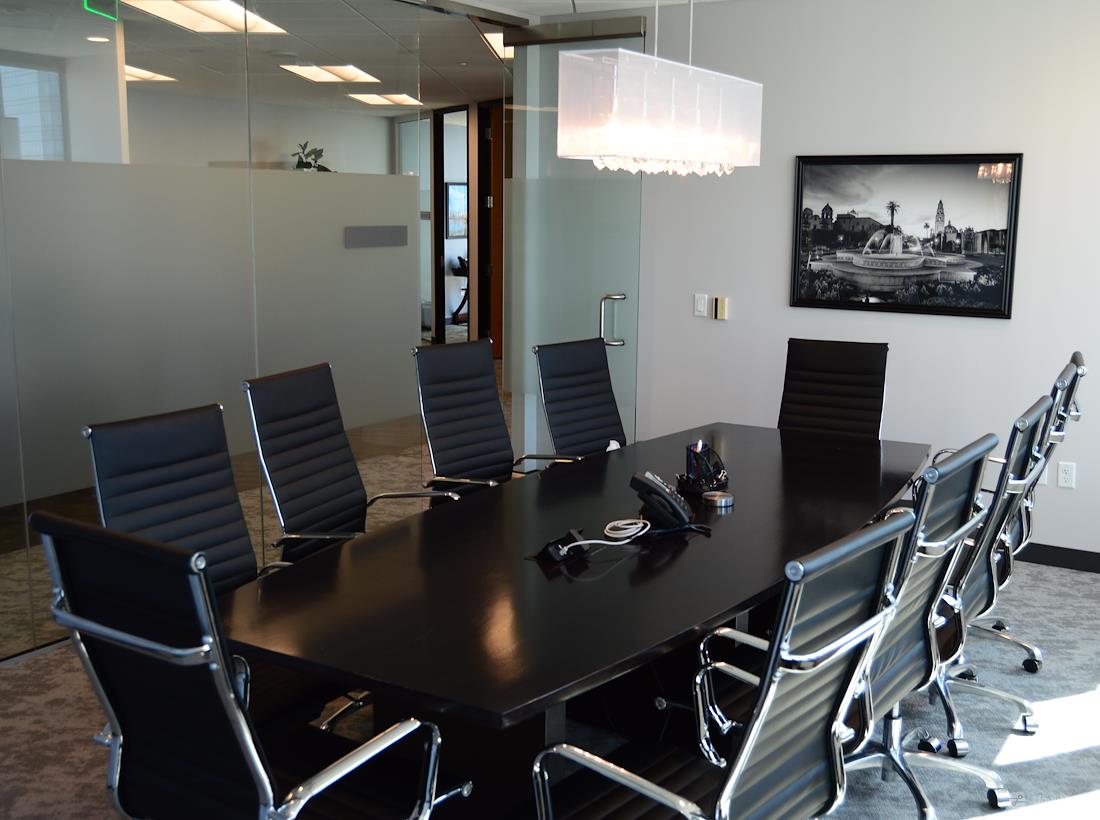 Private Meeting Room For 10 At Executive Conference Rooms Of